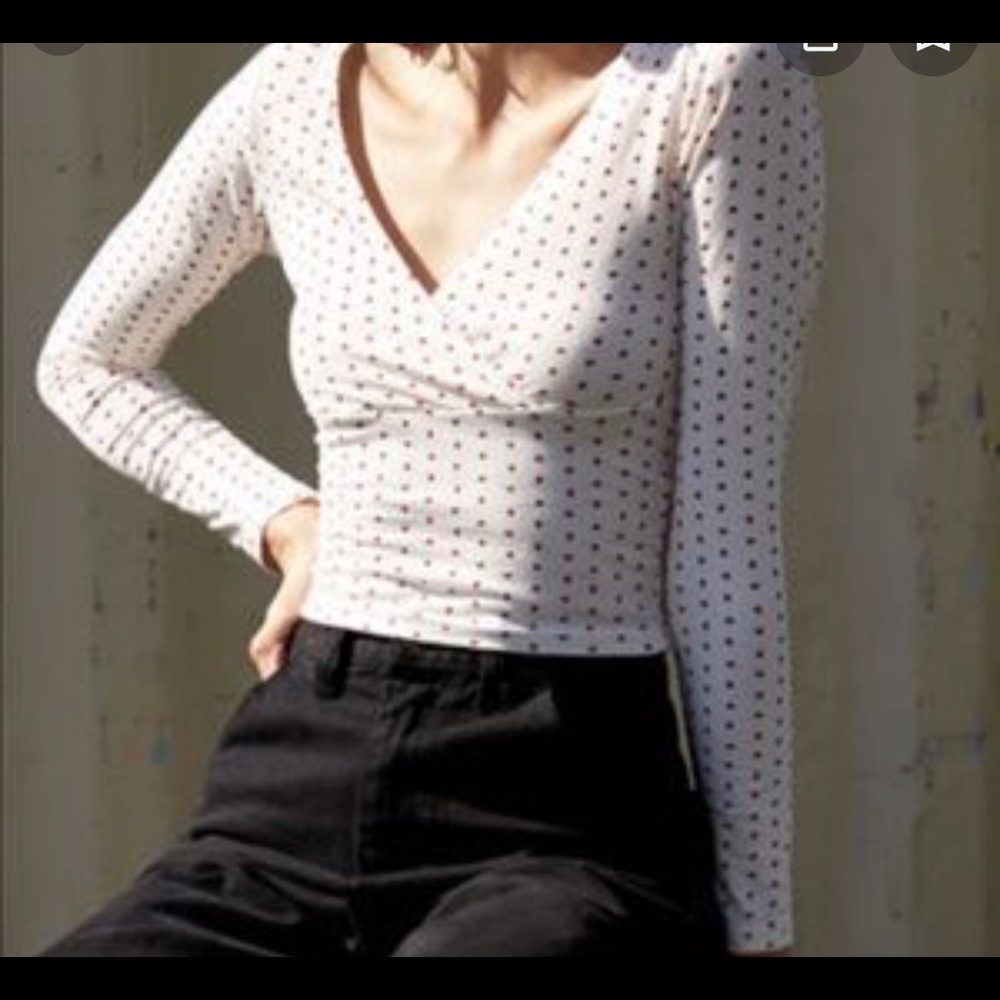 Brandy Melville Amara Hearts Long Sleeve Crop Top